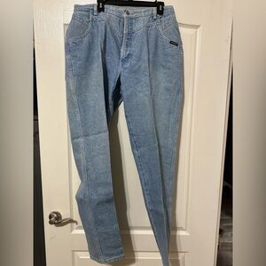 Plus size 20 vintage Rockies light wash denim jeans.